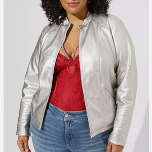 Women's Torrid Faux Leather Zip Moto Metallic Silver Jacket Size 00 NWT